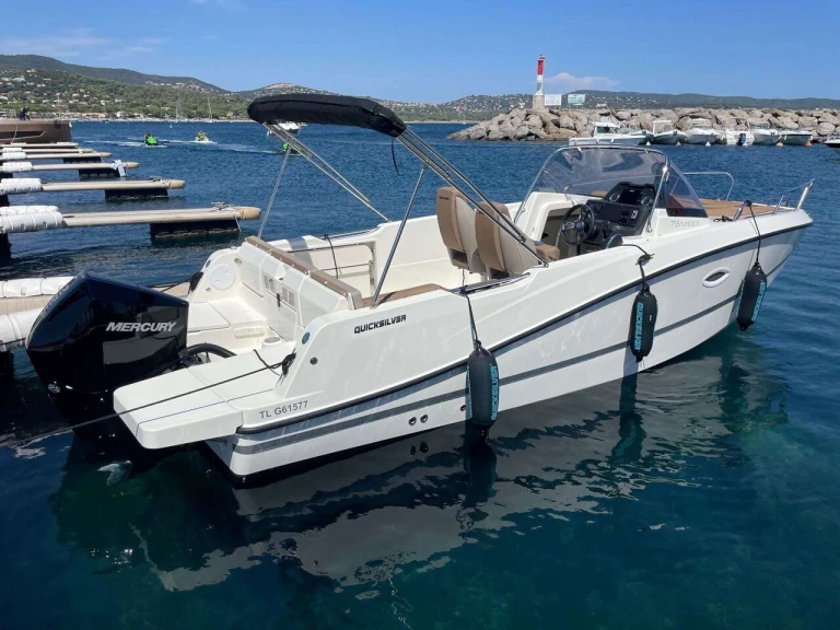 Yacht charter Marina (City) cheap Activ 755 Sundeck