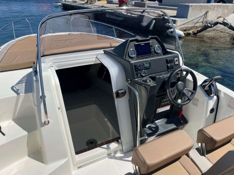 Motorboat rental in Marina (City) - Quicksilver Activ 755 Sundeck