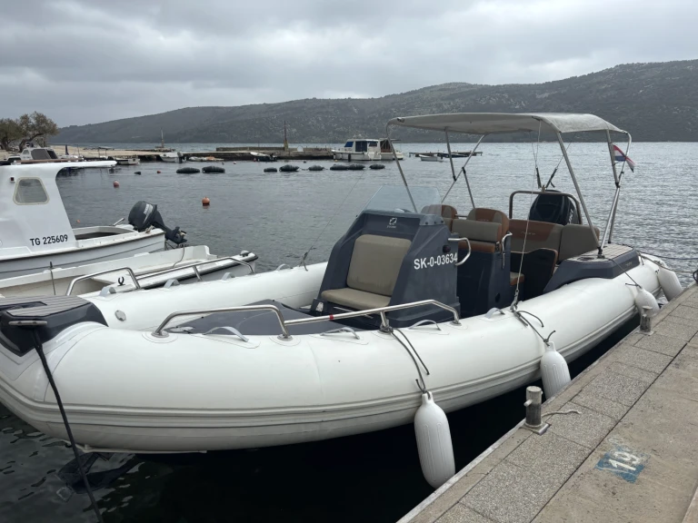 Yacht charter Trogir cheap Medline 7.5