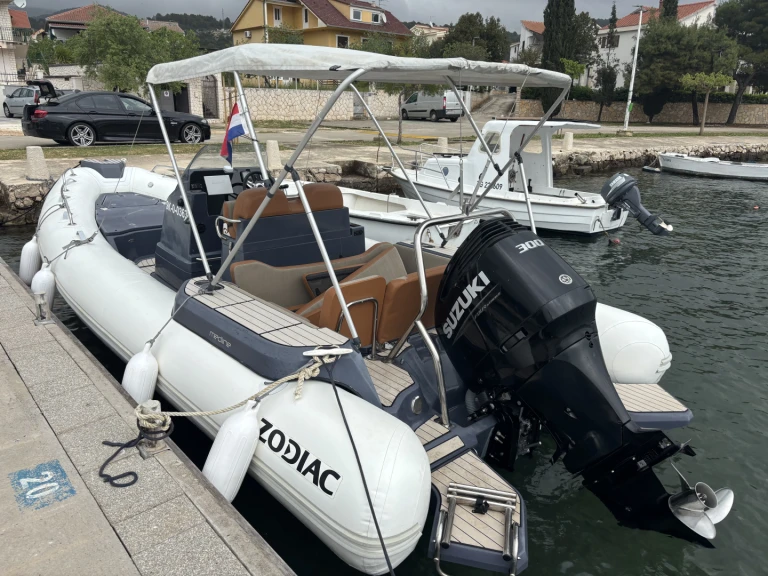 RIB rental in Trogir - Zodiac Medline 7.5
