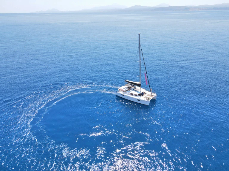 Lagoon Lagoon 380 in Rethymno on SamBoat