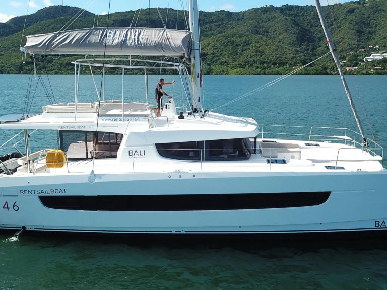Rent a BALI 4.6 5 CABINES NUM 4 BALI 4.6 5 CABINES NUM 4 Le Marin