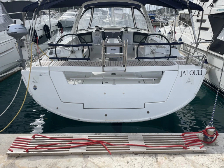 Bareboat Rental Sailboat Bénéteau with a boat licence