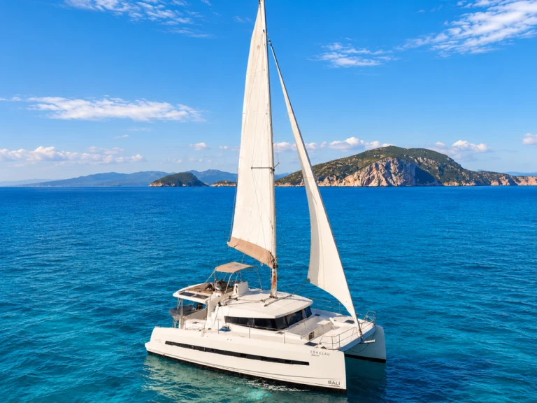 Bareboat Rental Catamaran Bali with a boat licence