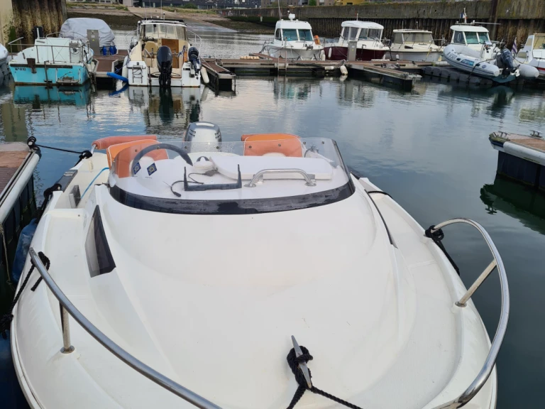 Yacht charter Dunkerque cheap Quicksilver 470 Cruiser