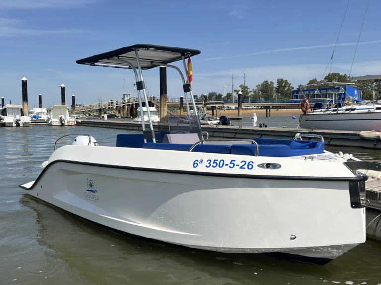 Yacht charter Real Club Marítimo de Huelva cheap Bey 18