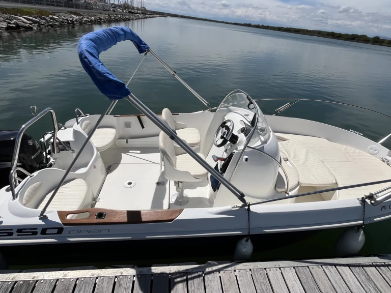 Motorboat rental with or without captain Bénéteau Port Leucate