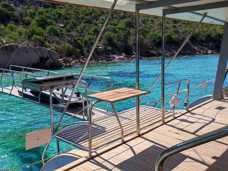Boat rental Ozgur ozdemir one off in Naples on Samboat