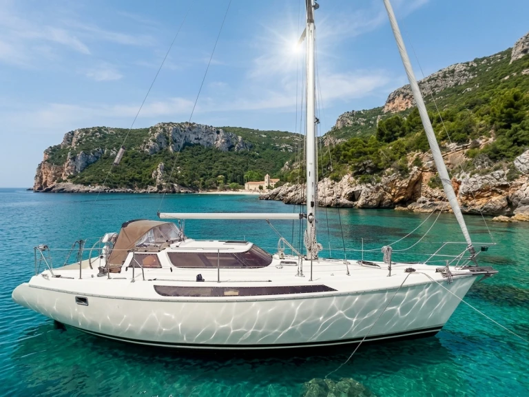 Sailboat for rent Lisbon at the best price