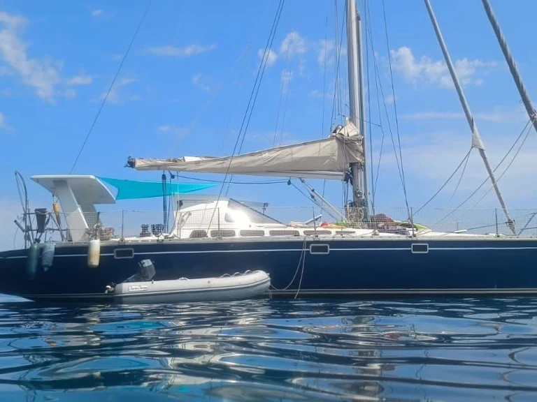 Sailboat rental with or without captain Jeanneau La Capte