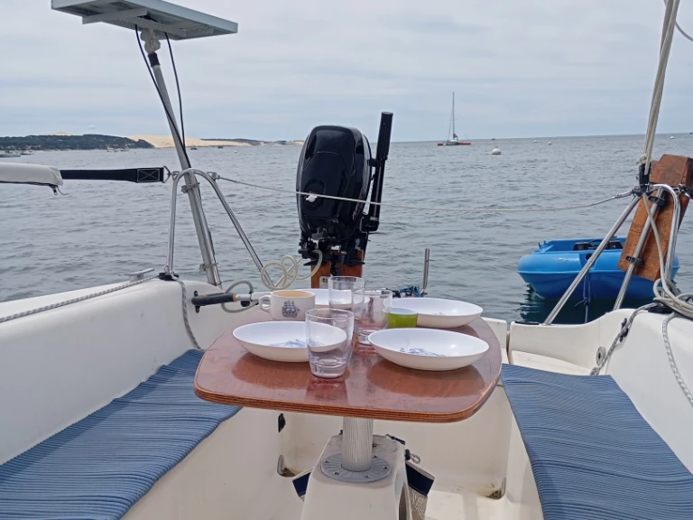 Boat rental B2 Marine Blue Djinn in Pyla sur Mer on Samboat