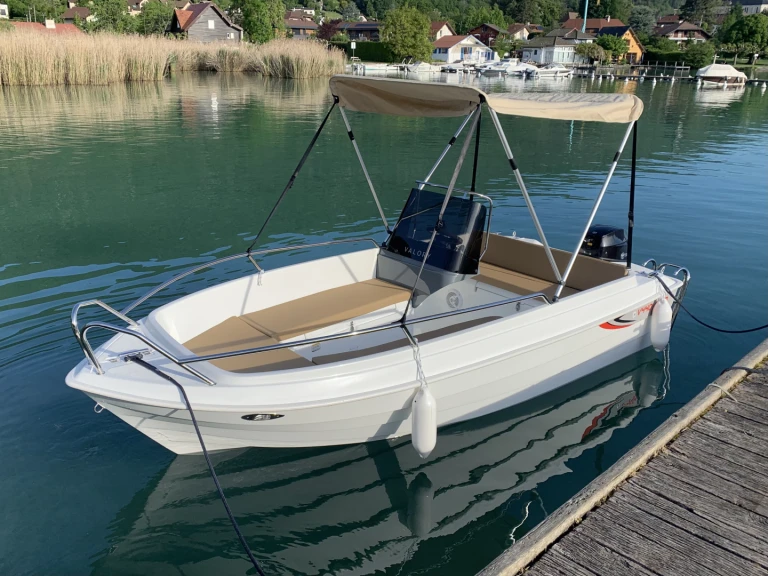 Motorboat rental with or without captain Valory Annecy