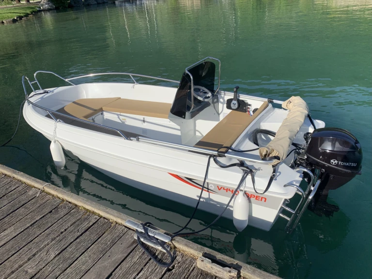 Motorboat for rent Annecy at the best price