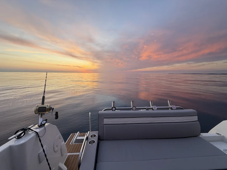 Jeanneau Merry Fisher 895 Cruiser charter bareboat or captained in  Medulin