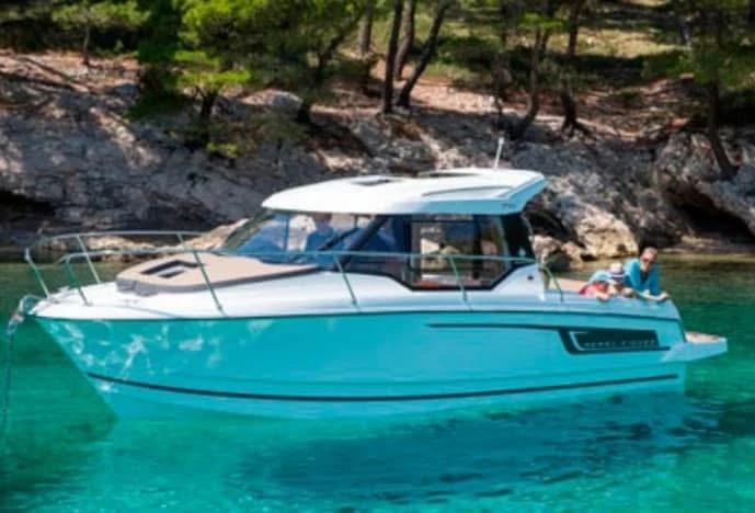 Motorboat for rent Split at the best price