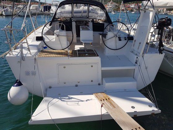 Bareboat Rental Sailboat Dufour with a boat licence