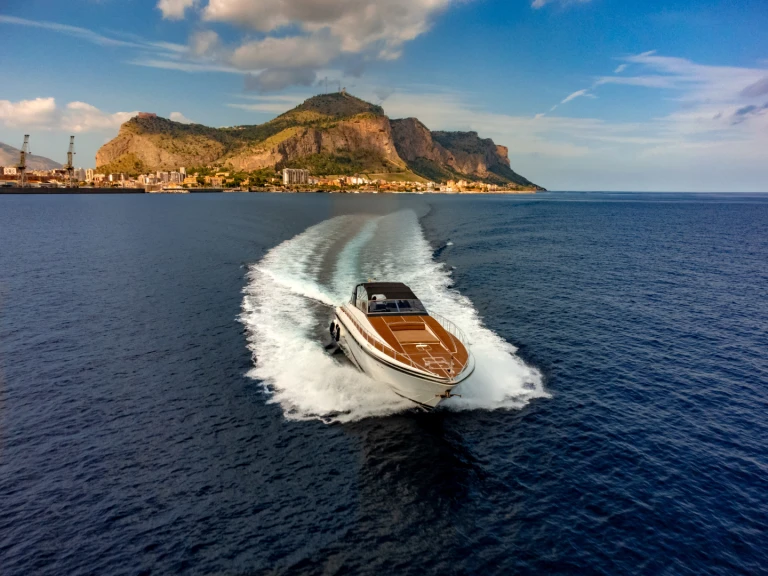 Rent a Leopard Leopard 23 Palermo