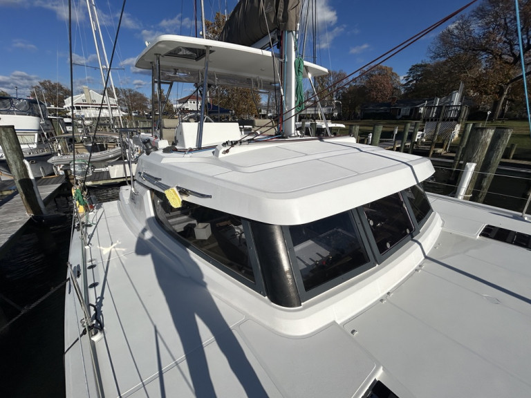 Yacht charter Annapolis cheap Bali Catspace Voile