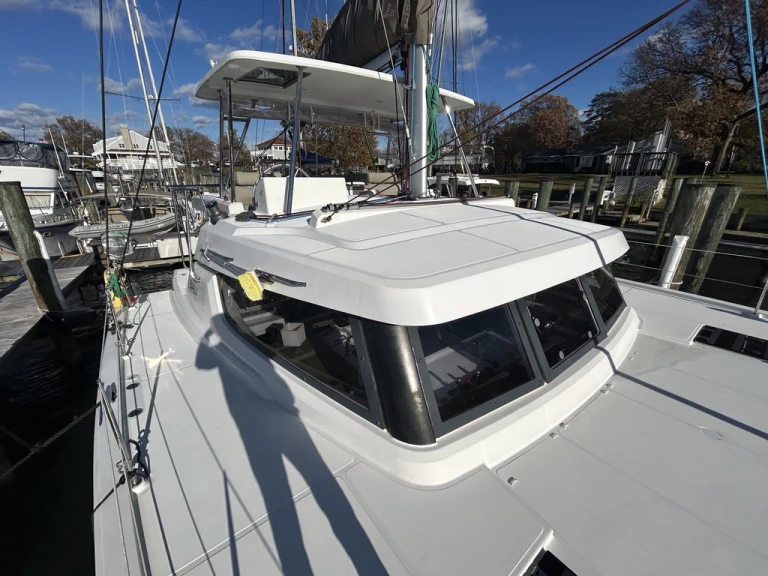 Yacht charter Annapolis cheap Bali Catspace Voile