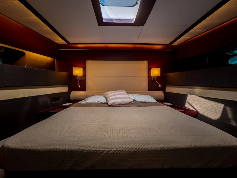 Yacht charter Palermo cheap Leopard 23