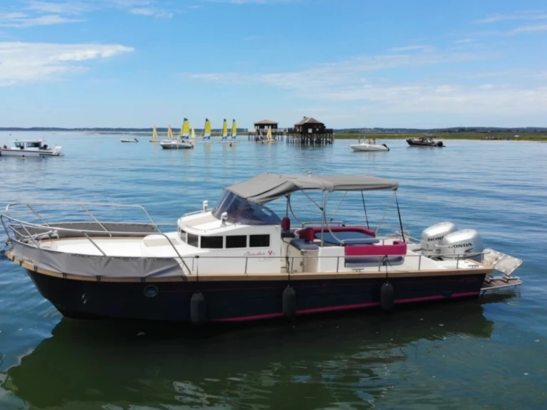 Motorboat rental in Arcachon - Beacher Beacher V10 Croisière