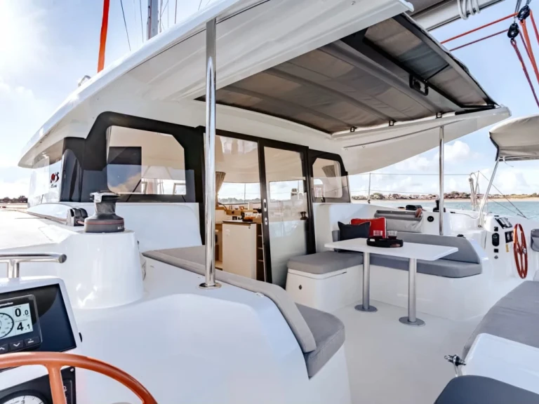 Catamaran for rent Annapolis at the best price