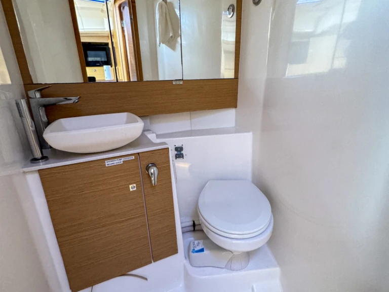 Yacht charter Annapolis cheap Dufour 430
