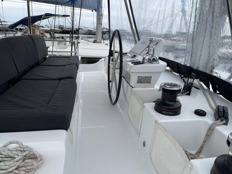 Yacht charter Alimos cheap Lagoon 50
