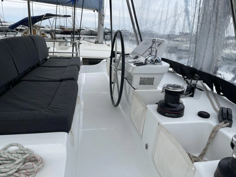 Yacht charter Alimos cheap Lagoon 50