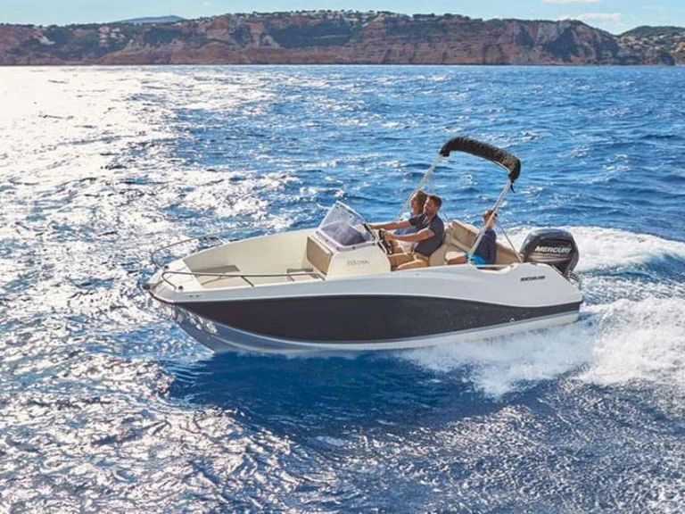 Boat rental Quicksilver Quicksilver 555 Open in Verdun-sur-le-Doubs on Samboat