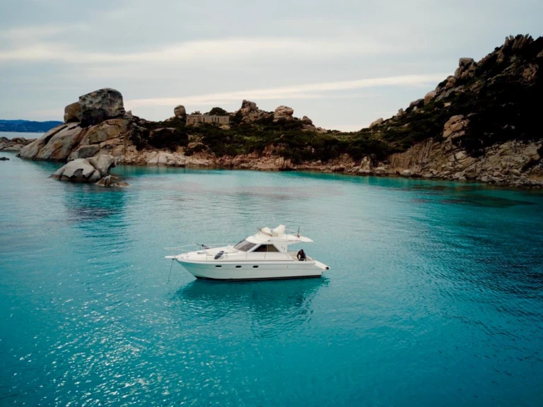 Motorboat rental in Porto Turistico Palau - Mochi Craft Mochi craft 33 Fly