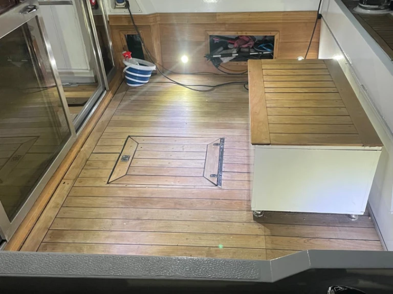 Boat rental Posillipo Martinica 42  in Angera on Samboat
