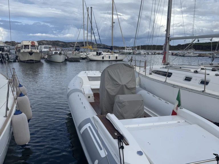 Boat rental Pirelli P880 sport in Porto Turistico Palau on Samboat