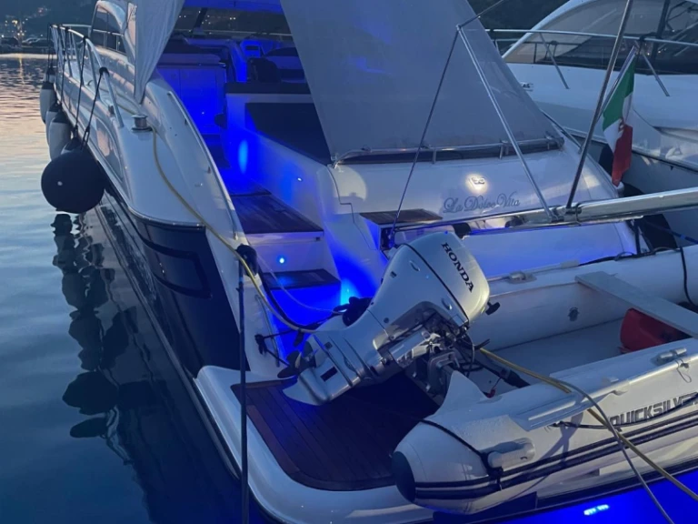 Boat rental Princess Princess V55 in Nettuno on Samboat