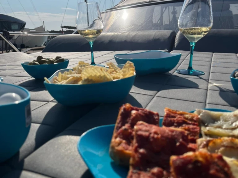 Motorboat rental with or without captain Princess Nettuno