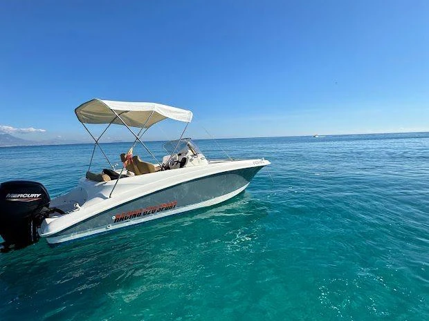 Grand Boats 2 in Alicante on SamBoat