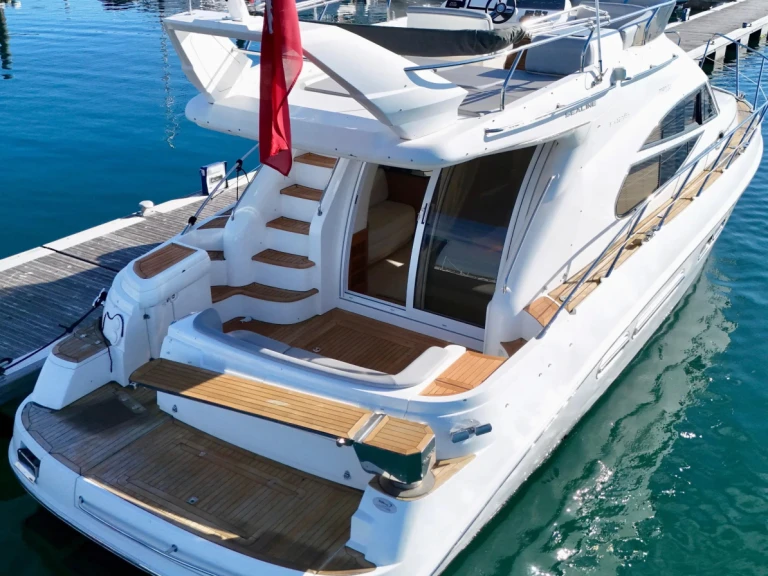 Yacht charter Antibes cheap F425 