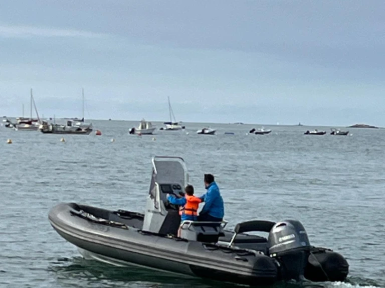 RIB for rent Carantec at the best price