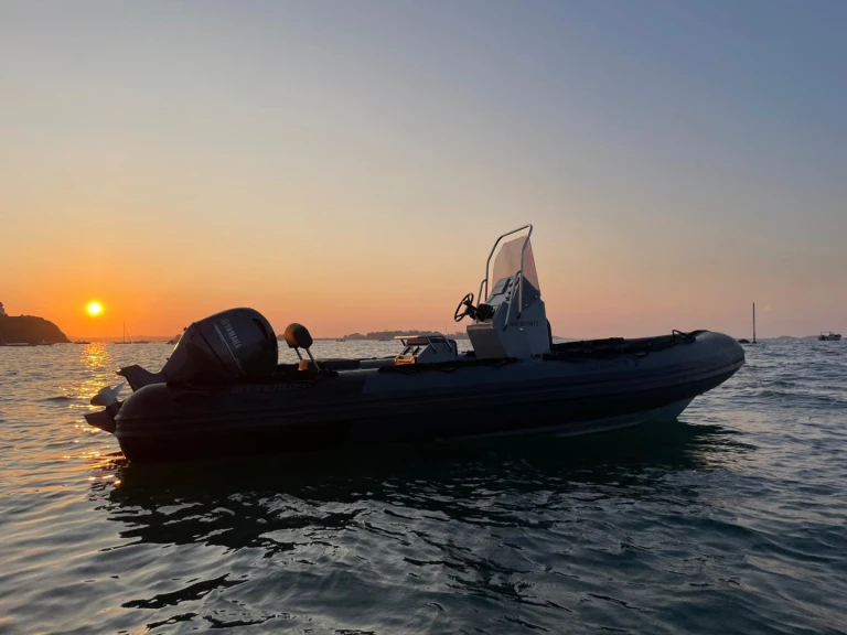 3D Tender 3D Tender 600 Patrol charter bareboat or captained in  Carantec