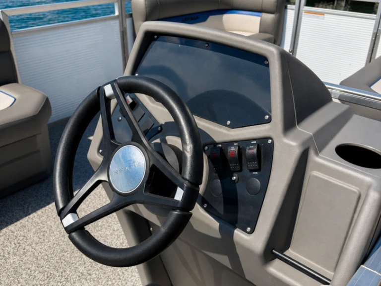Yacht charter Aix-les-Bains cheap Zen 167