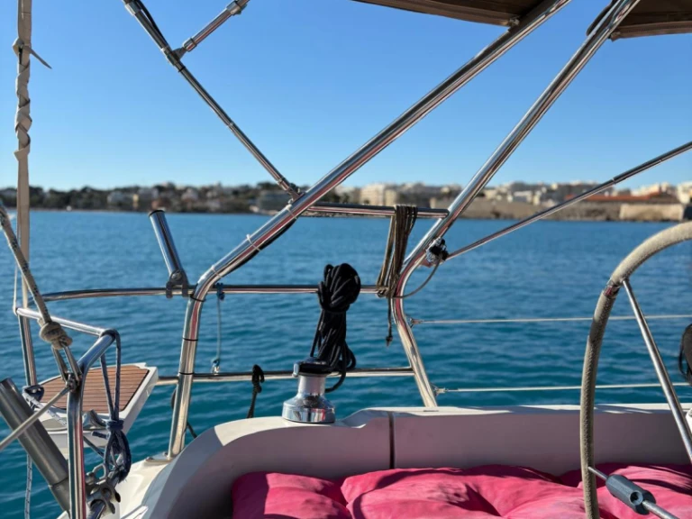 Sailboat rental with or without captain Hunter Saint-Laurent-du-Var