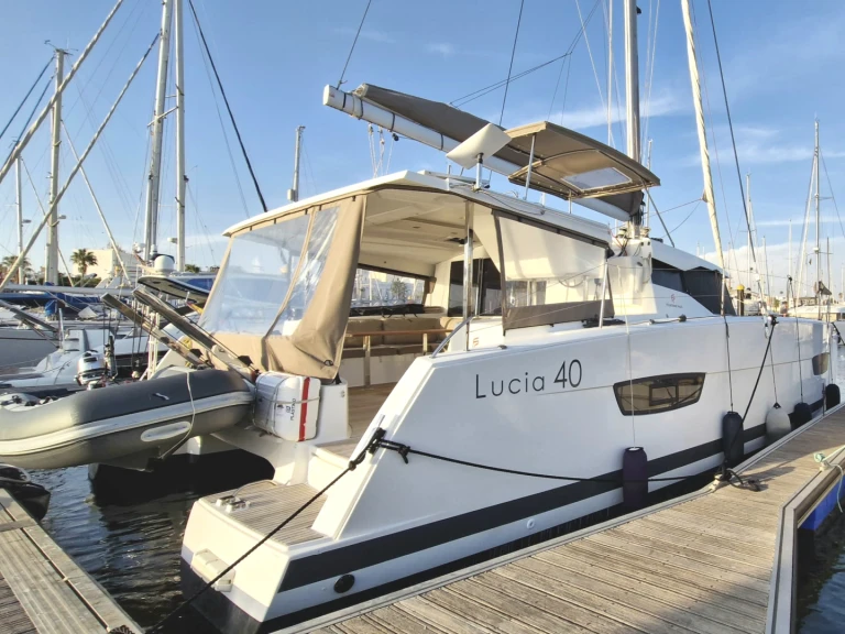 Catamaran rental in Rota - Fountaine Pajot Lucia 40