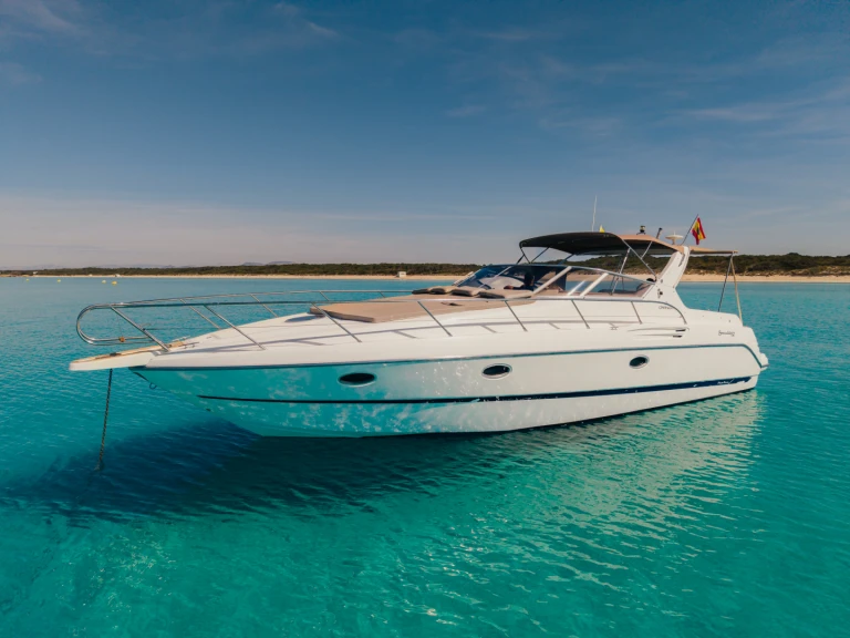 Boat rental Cranchi Smeraldo 37 in s'Estanyol de Migjorn on Samboat