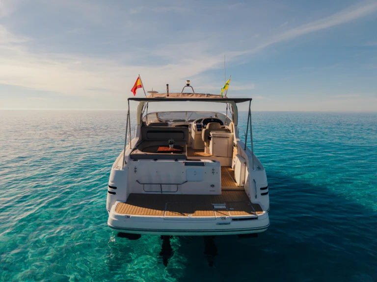Bareboat Rental Motorboat Cranchi with a boat licence