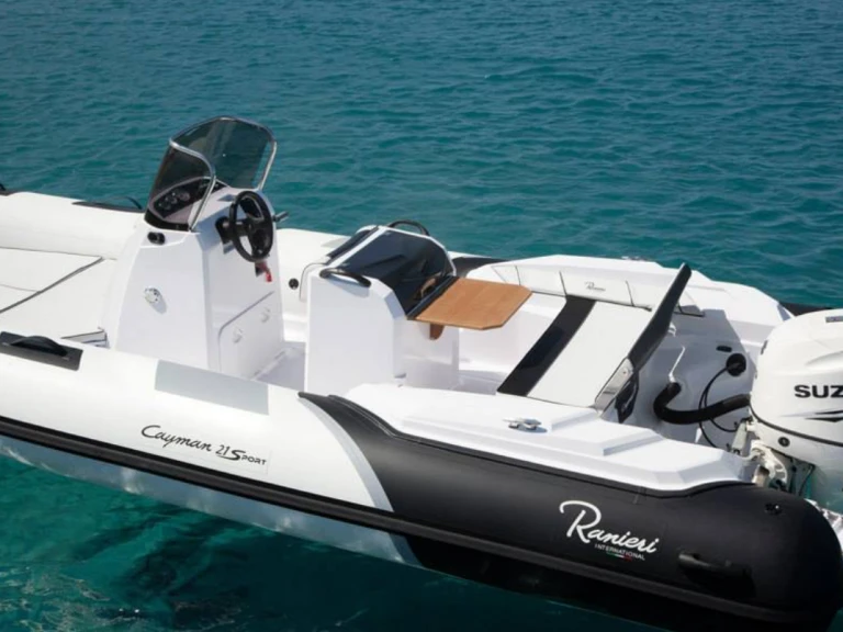 Boat rental Ranieri Cayman 21 Sport in Mandelieu-la-Napoule on Samboat