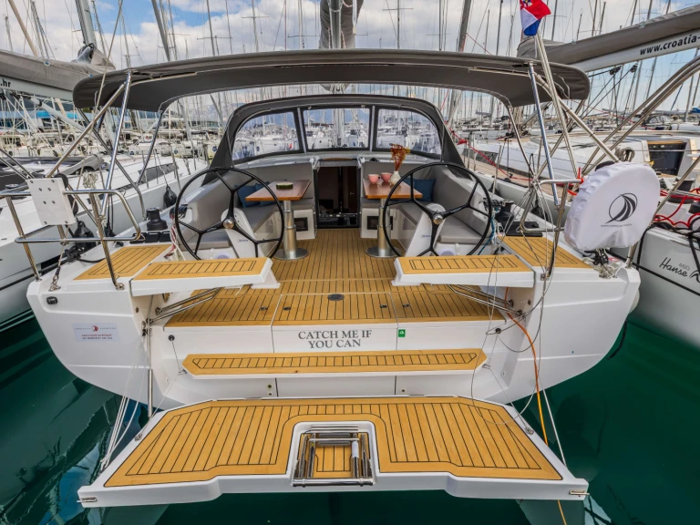 Sailboat rental in Šibenik - Hanse Hanse 410