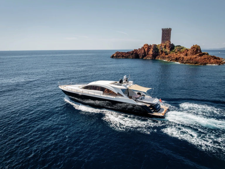 Luxury Yacht rental in Saint-Tropez - Aicon 72 SL