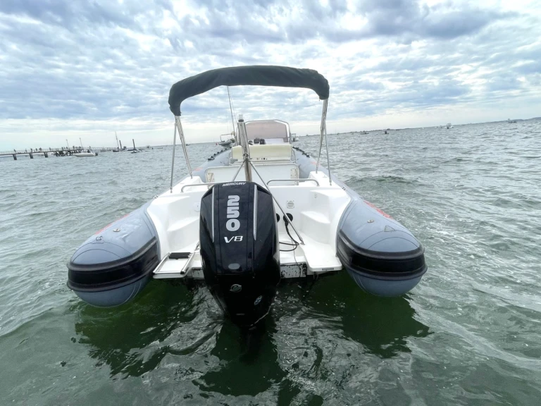 Rent a Joker Boat Clubman 26 Lège-Cap-Ferret