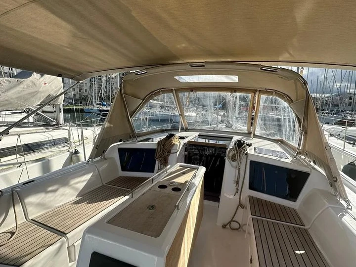 Yacht charter Cagliari cheap Dufour 390 GL