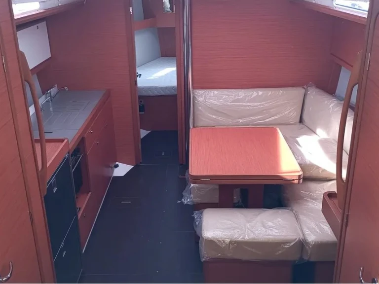 Rent a Dufour Dufour 390 GL Cagliari